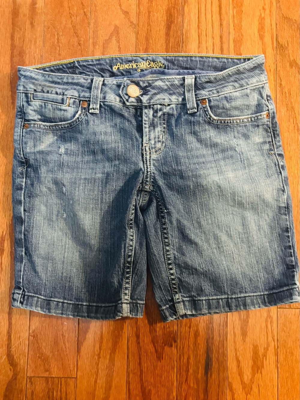 American Eagle Outfitters Denim Shorts Size 6 Short NWOT